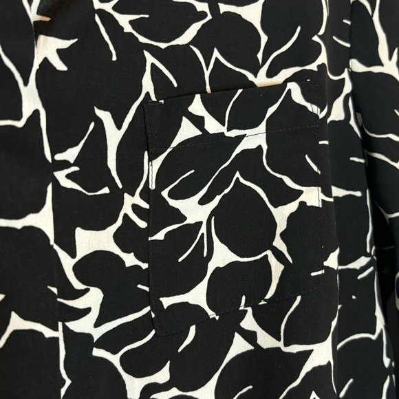 LOFT Black White Leaf Print Long Tab Sleeve Tie Waist Romper 2 Petite - Picture 6 of 15
